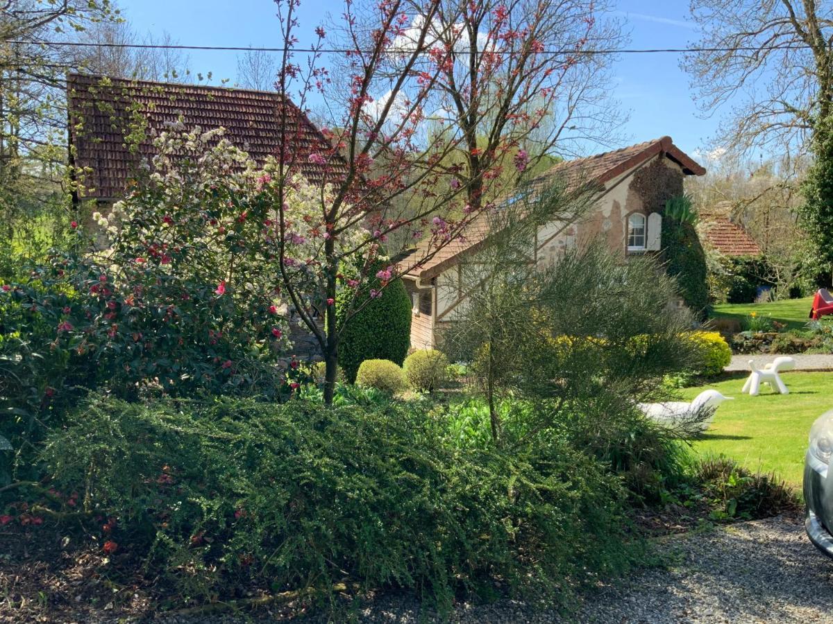 Bed and Breakfast Le Moulin De La Castellerie Moon-sur-Elle Zewnętrze zdjęcie