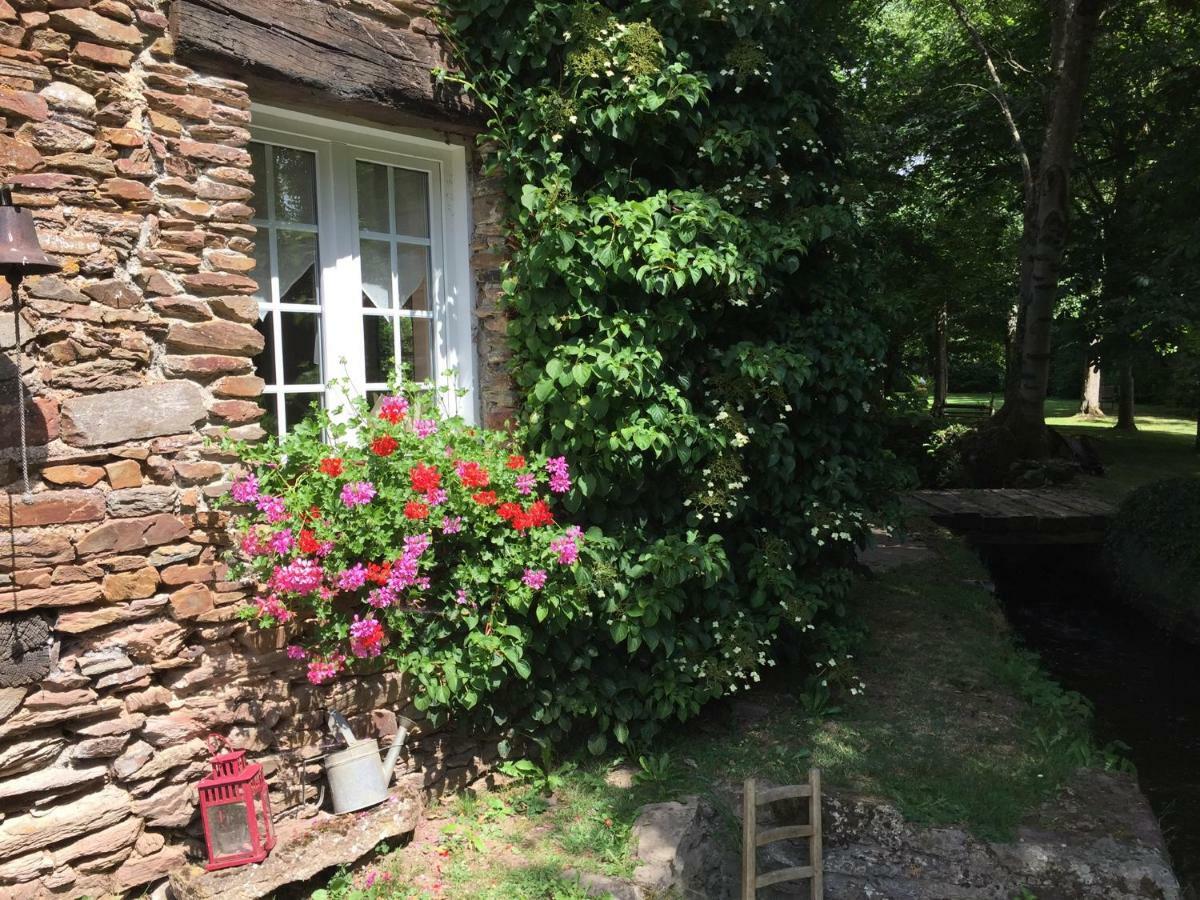 Bed and Breakfast Le Moulin De La Castellerie Moon-sur-Elle Zewnętrze zdjęcie